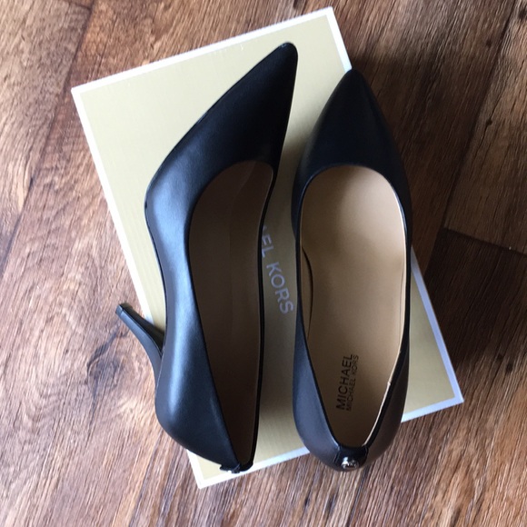 Michael Kors pumps - Picture 8 of 13